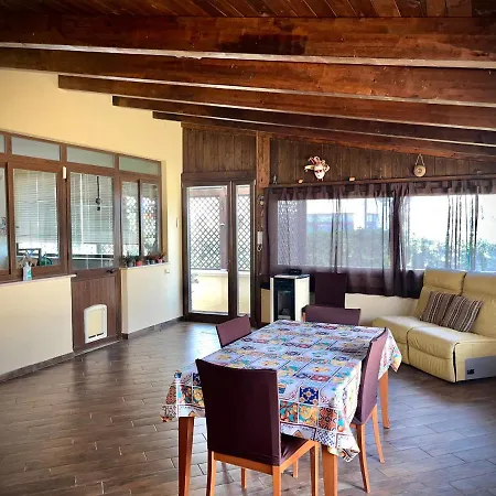 Whitehouse Vakantiehuis Carini